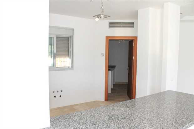 Image No.18-4 Bed Property for sale