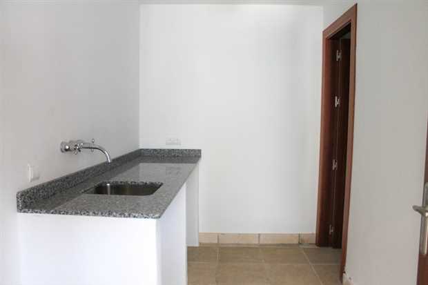 Image No.19-4 Bed Property for sale