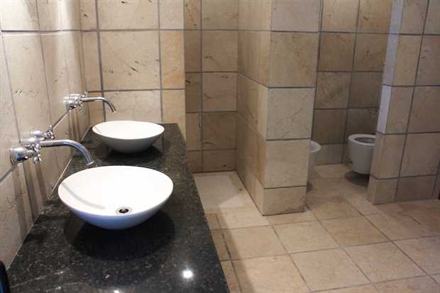 Image No.25-4 Bed Property for sale