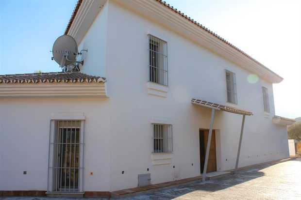 Image No.29-4 Bed Property for sale