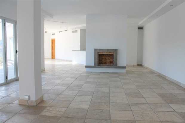 Image No.6-4 Bed Property for sale