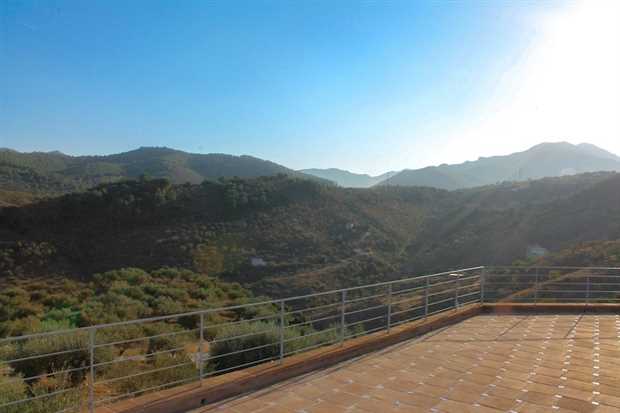 Image No.9-4 Bed Property for sale