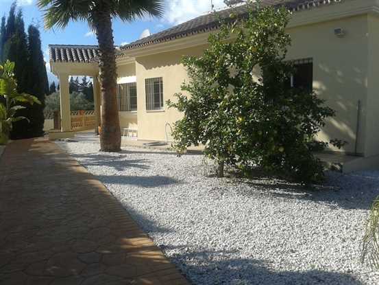 Image No.3-5 Bed Property for sale