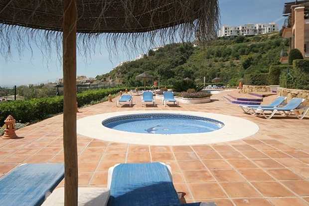 Image No.7-3 Bed Property for sale