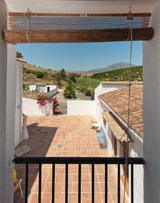 Image No.17-8 Bed Property for sale