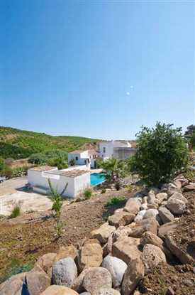 Image No.21-8 Bed Property for sale