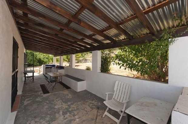 Image No.24-8 Bed Property for sale