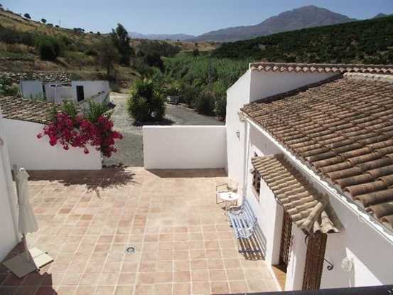 Image No.26-8 Bed Property for sale