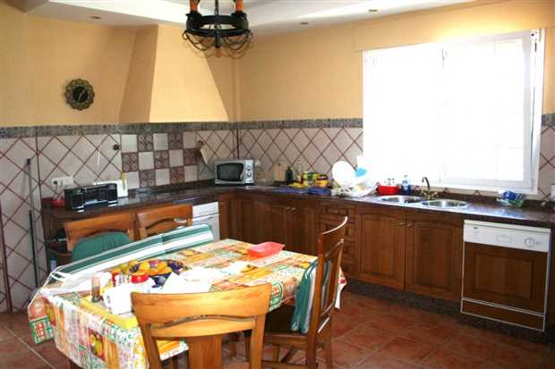 Image No.10-Propriété de 4 chambres à vendre à Guaro