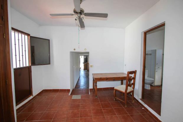 Image No.5-5 Bed Villa / Detached for sale