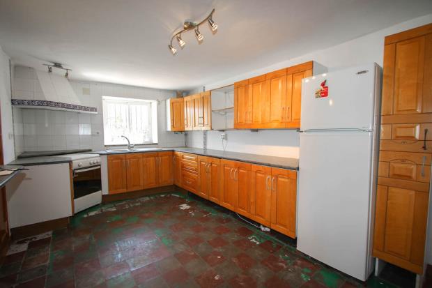 Image No.27-5 Bed Villa / Detached for sale