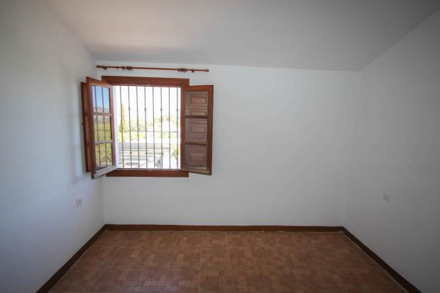 Image No.18-5 Bed Villa / Detached for sale