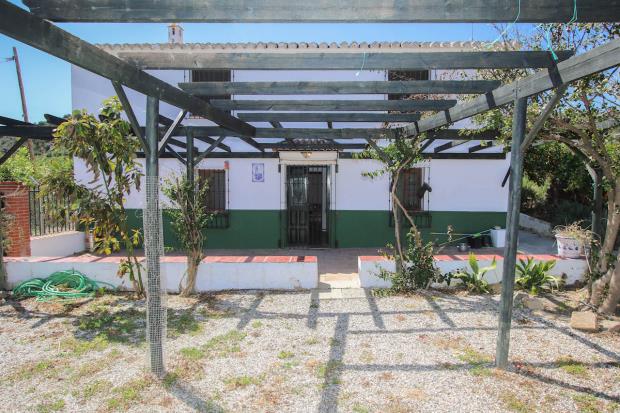 Image No.12-5 Bed Villa / Detached for sale