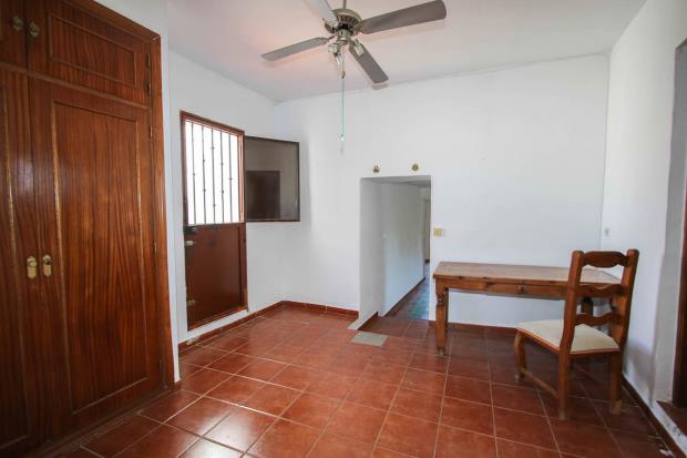 Image No.7-5 Bed Villa / Detached for sale