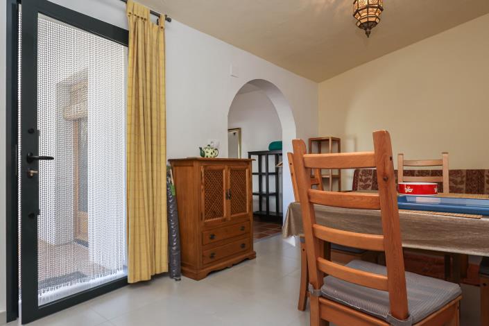 Image No.48-7 Bed Hotel for sale