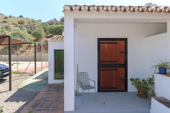 Image No.55-7 Bed Hotel for sale