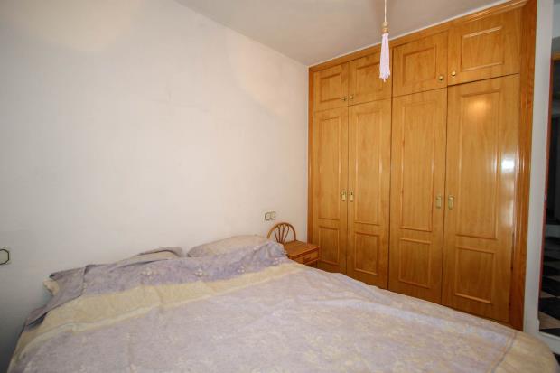 Image No.15-3 Bed Townhouse for sale