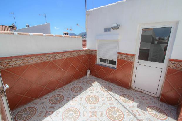 Image No.2-3 Bed Townhouse for sale