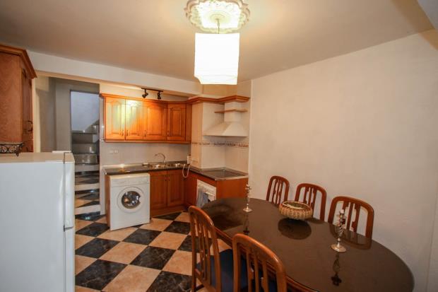 Image No.8-3 Bed Townhouse for sale