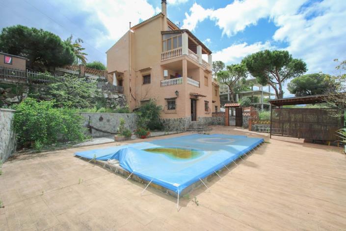 Image No.1-Villa / Détaché de 10 chambres à vendre à Alhaurín de la Torre