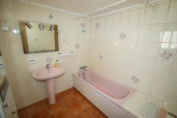 Image No.8-5 Bed Townhouse for sale