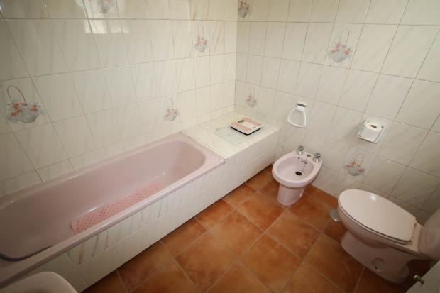 Image No.7-5 Bed Townhouse for sale