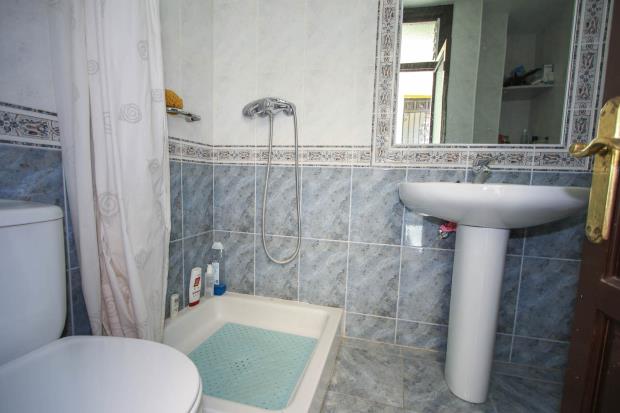 Image No.16-5 Bed Townhouse for sale