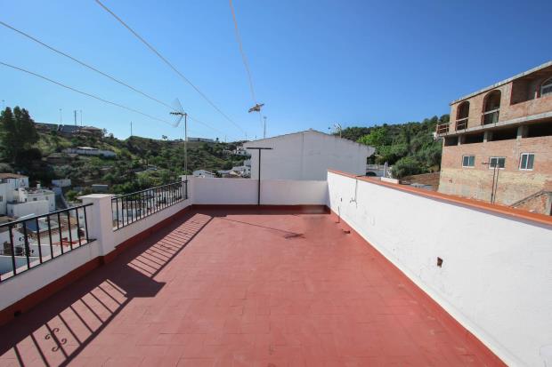 Image No.18-5 Bed Townhouse for sale