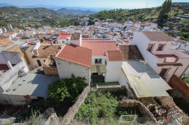 Image No.12-5 Bed Townhouse for sale