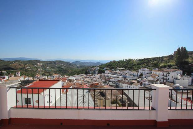 Image No.19-5 Bed Townhouse for sale