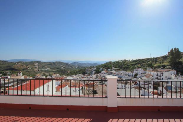 Image No.21-5 Bed Townhouse for sale