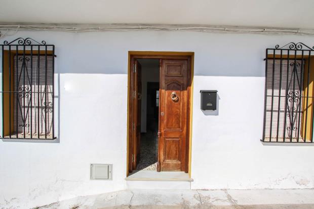 Image No.24-5 Bed Townhouse for sale