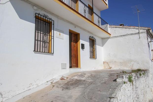 Image No.23-5 Bed Townhouse for sale