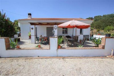 Maison / Villa de 3 chambres à vendre à Tolox