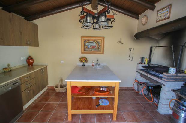 Image No.3-6 Bed Villa for sale