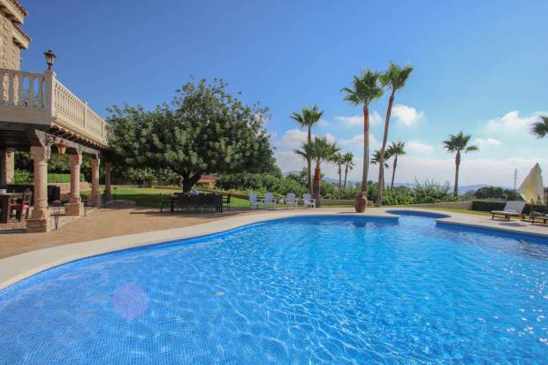 Image No.2-6 Bed Villa for sale