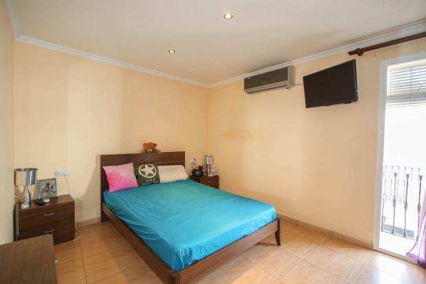 Image No.7-3 Bed Townhouse for sale