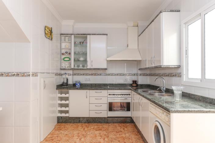 Image No.12-Maison de ville de 7 chambres à vendre à Guaro