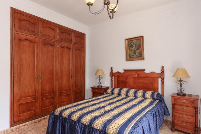 Image No.15-Maison de ville de 7 chambres à vendre à Guaro