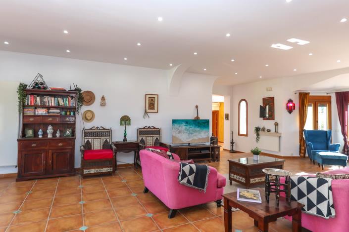 Image No.15-6 Bed Villa / Detached for sale