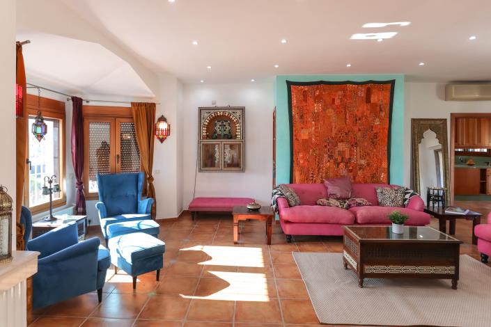 Image No.17-6 Bed Villa / Detached for sale