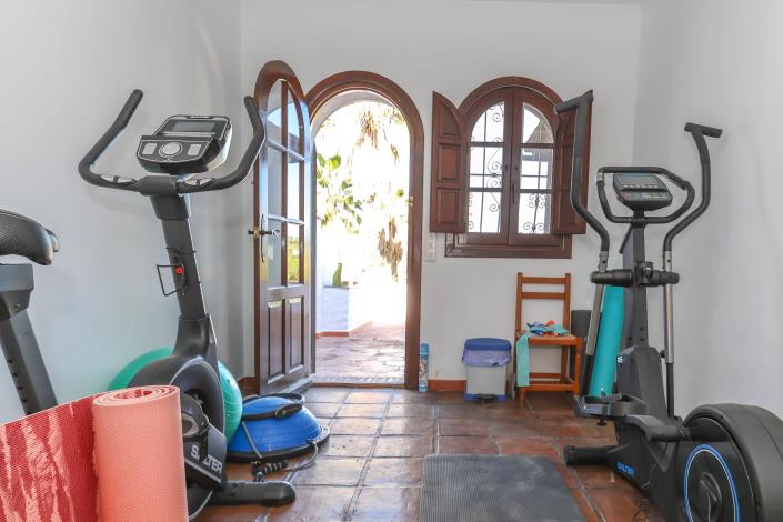 Image No.29-6 Bed Villa / Detached for sale