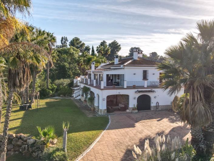 Image No.53-6 Bed Villa / Detached for sale