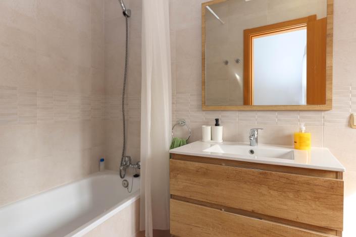 Image No.20-Maison de ville de 3 chambres à vendre à Guaro