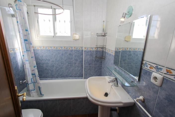 Image No.8-Un hôtel de 8 chambres à vendre à Coin