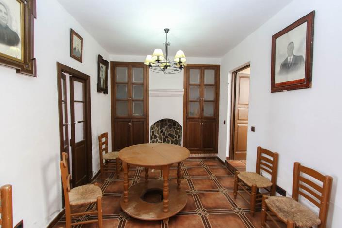 Image No.27-7 Bed Villa / Detached for sale