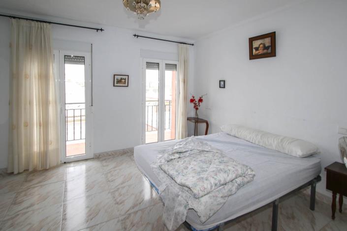 Image No.9-Maison de ville de 4 chambres à vendre à Guaro