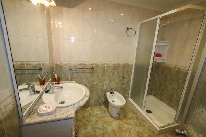 Image No.8-Maison de ville de 4 chambres à vendre à Guaro