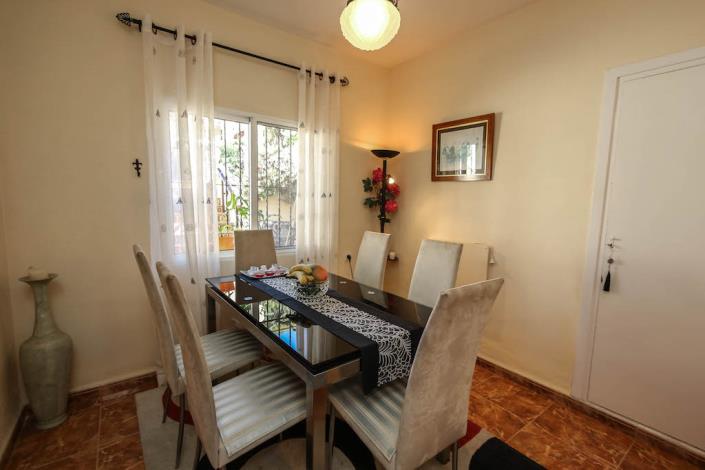 Image No.8-4 Bed Villa / Detached for sale