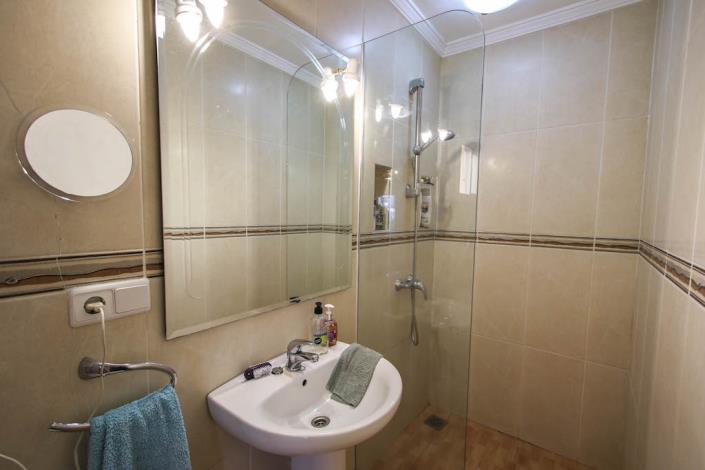 Image No.15-4 Bed Villa / Detached for sale